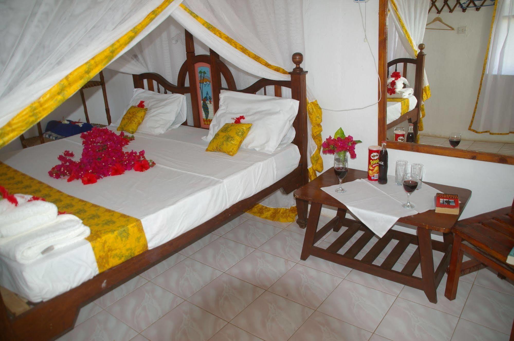 Ndame Beach Lodge Paje Bagian luar foto